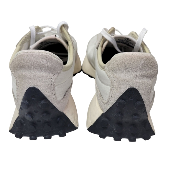New Balance 327 Black & Sea Salt White Sneakers Womens 7 Mens 5.5 - Picture 9 of 14